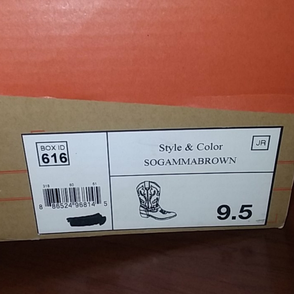 Cowboy Boots - Picture 7 of 8